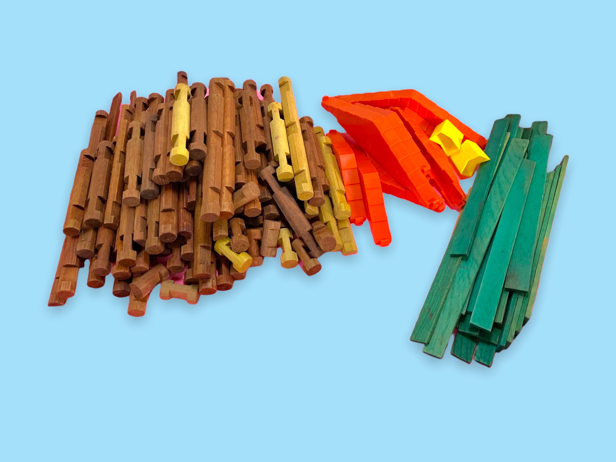 Vintage Wood Lincoln Logs Toys. 