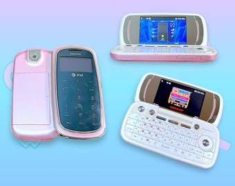 Vintage 2000’s Y2K Pink Pantech Keyboard Flip Phone.Rare.Works!