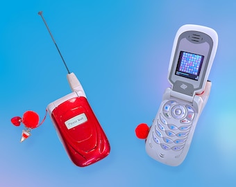 Vintage 90’s Y2K Motorola Mobile Flip CellPhone.Works!