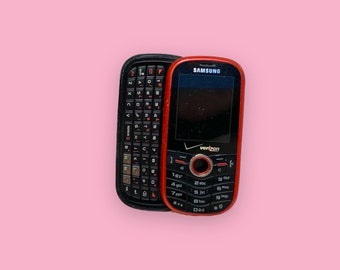 Vintage Y2K Samsung CellPhone.