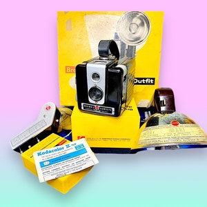 Vintage Retro Kodak Brownie Hawkeye Camera Lot.