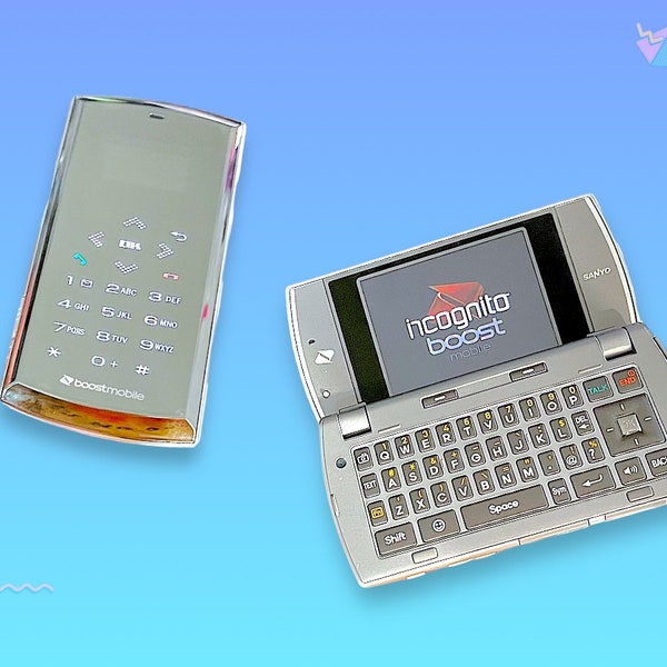Vintage Y2K Sanyo Keyboard Flip Cell phone.Works.