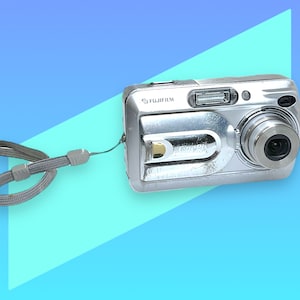2000’s Y2K FujiFilm Digital Camera.As is.WORKS