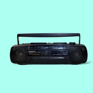 Vintage Emerson Cassette Tape Player Radio Boombox.