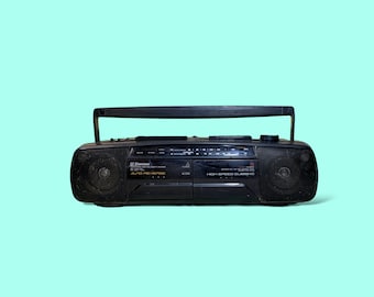 Vintage Emerson Cassette Tape Player Radio Boombox.