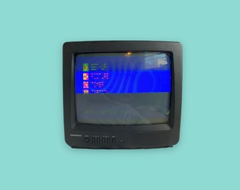 90's y2kデザイン HITACHI スケルトン TV ヴィンテージ 14 inch Hitachi Vintage Wood grain TV For video game Gamers