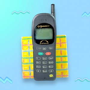 Vintage Qualcomm AirTouch digital cellular phone. Rare .As is.