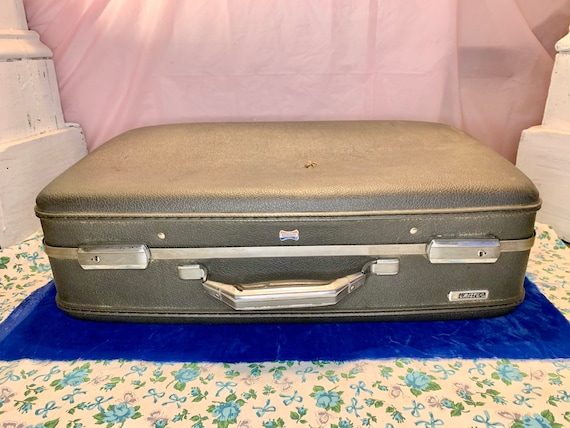 Vintage American Tourister Hard Suitcase. As is . - image 2