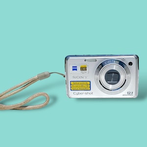 Vintage 2000s Sony Digital Camera.