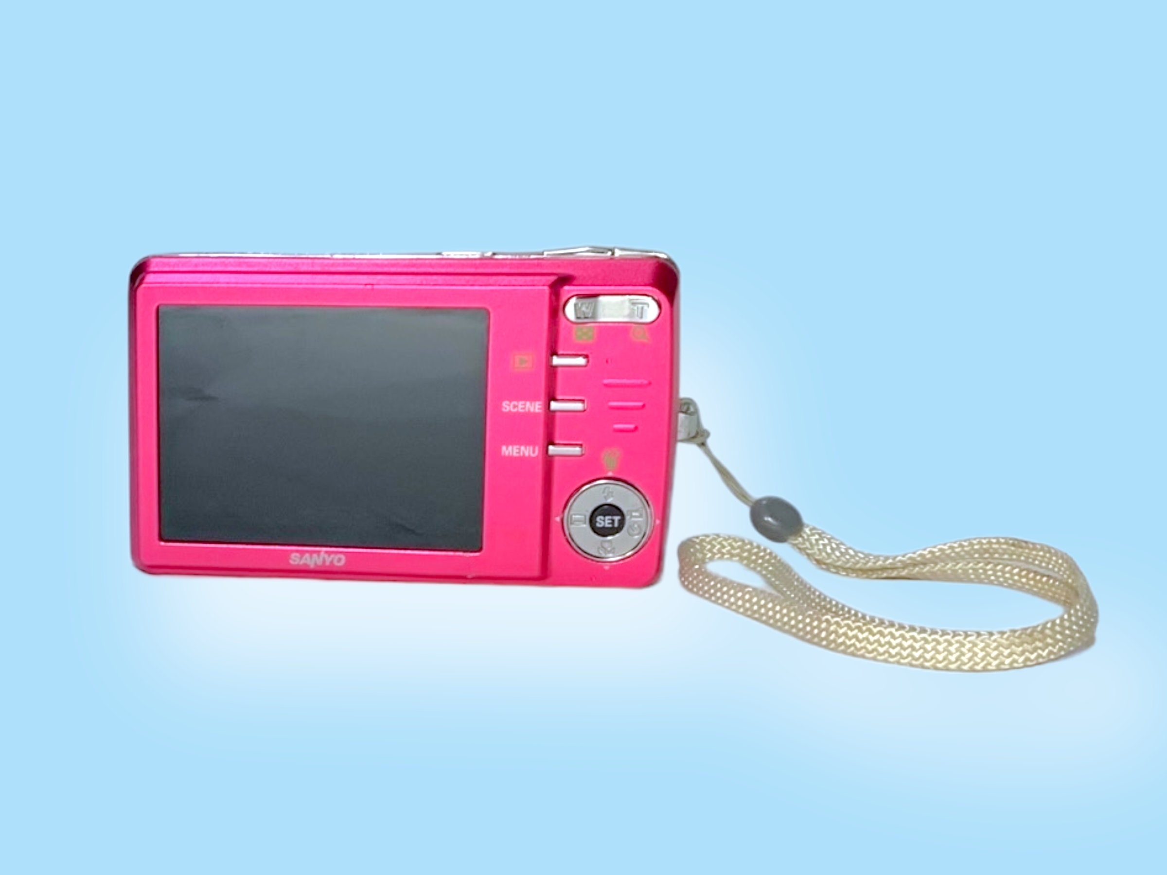 Vintage Pink Digital Camera. Sanyo. -   Pink digital camera, Digital  camera, Sanyo