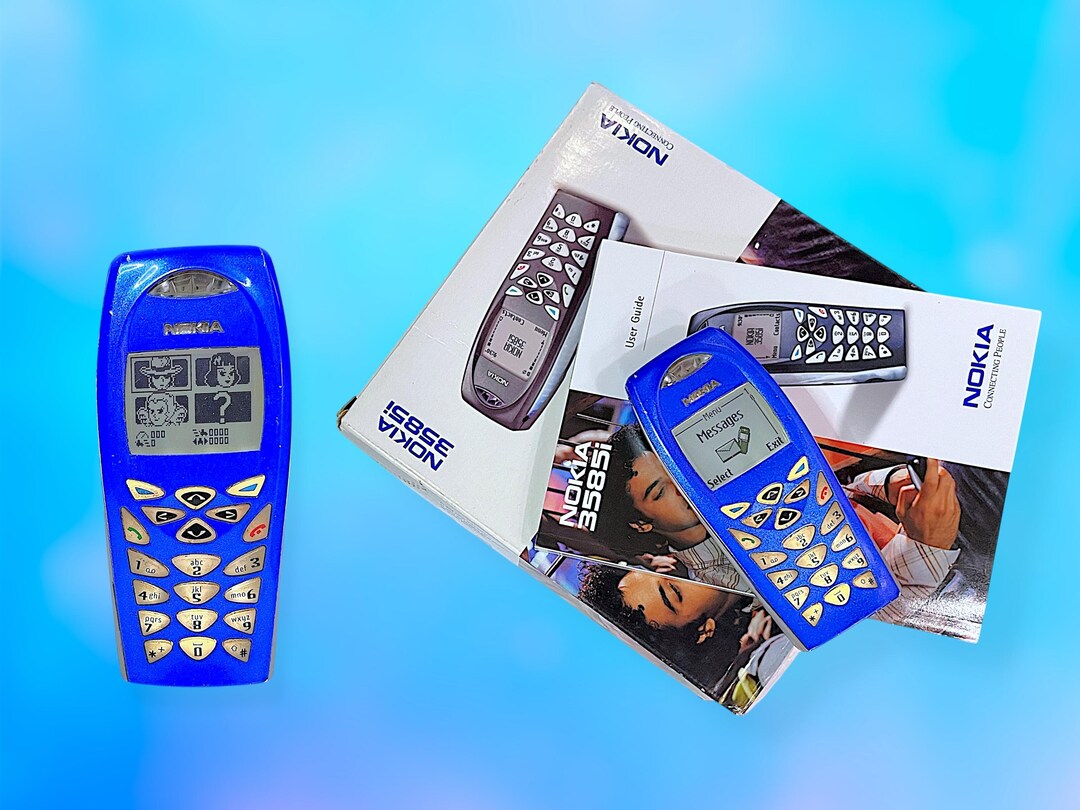 Vintage Y2K Blue Nokia Mobile Flip