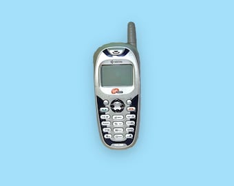 Vintage 90s Kyocera Cell Phone. Works!