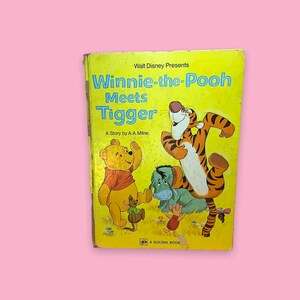 Livre Winnie l'ourson vintage de Walt Disney.