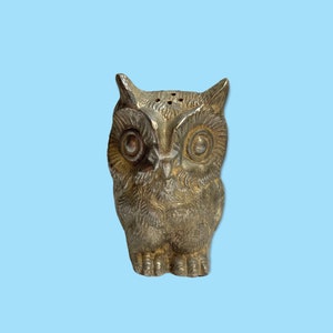 Vintage Silver Metal Owl Shaped Seasoning Shaker. Collectible.