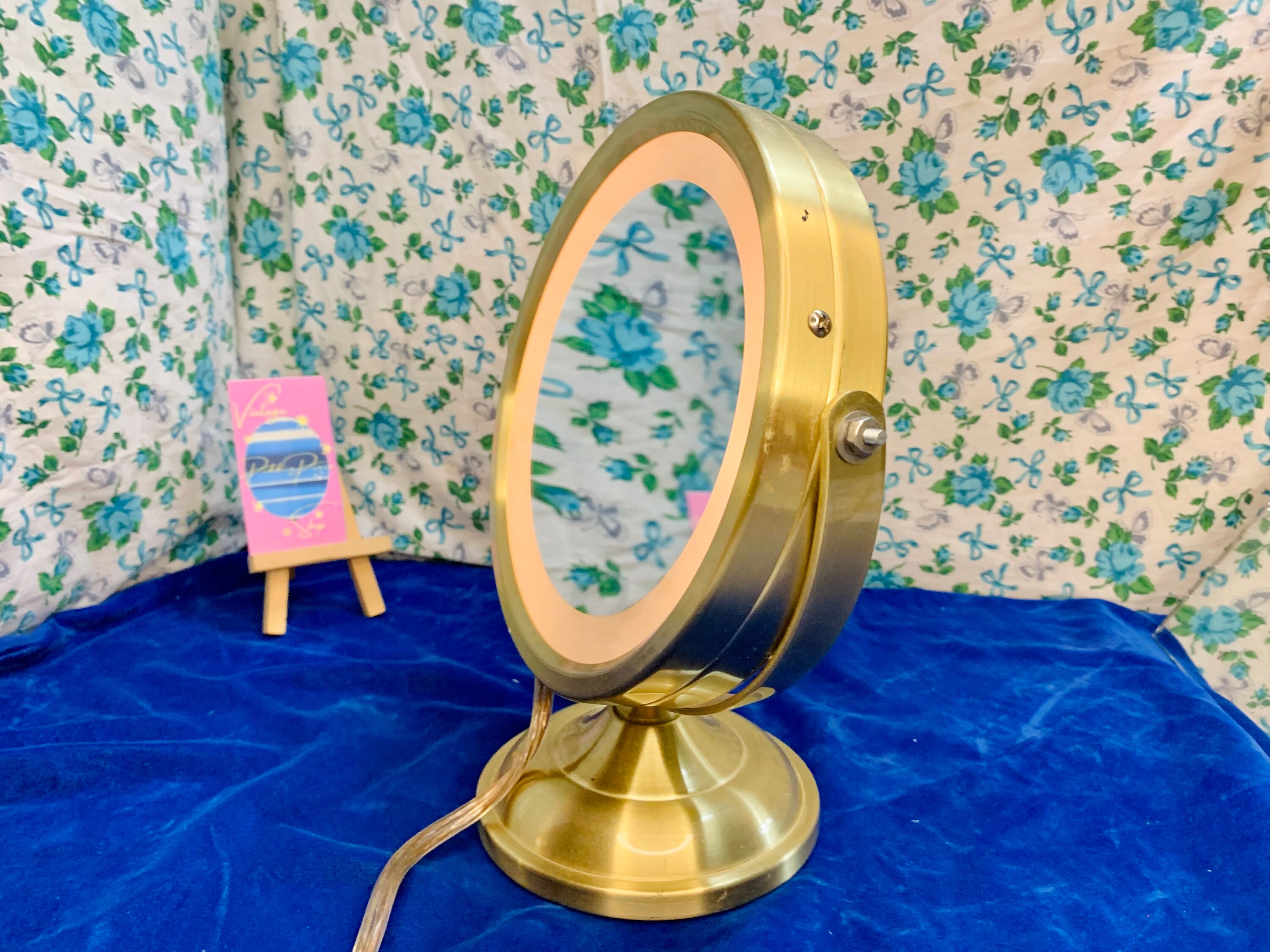 Vintage Gold Light up Makeup Mirror. Etsy