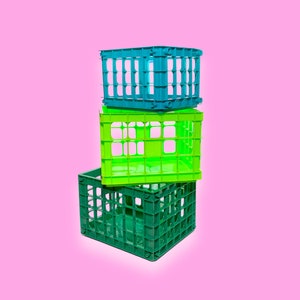 Vintage Y2K Green Plastic Storage Crate.