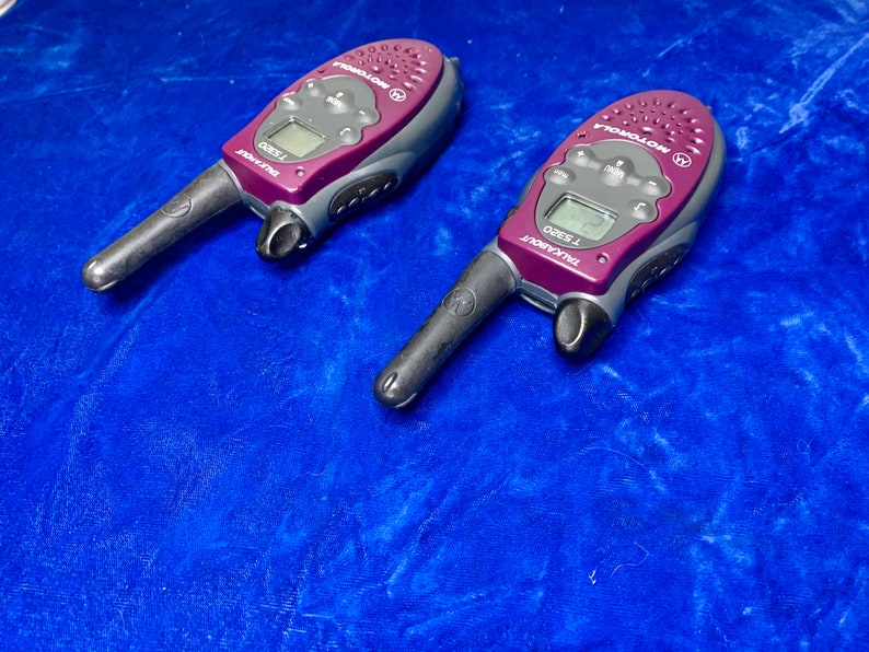 Vintage Motorola Walkie Talkie Radios.As Is.WORKS image 9