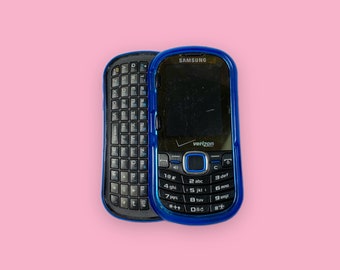 Vintage Y2K Samsung Mobile Slide CellPhone.