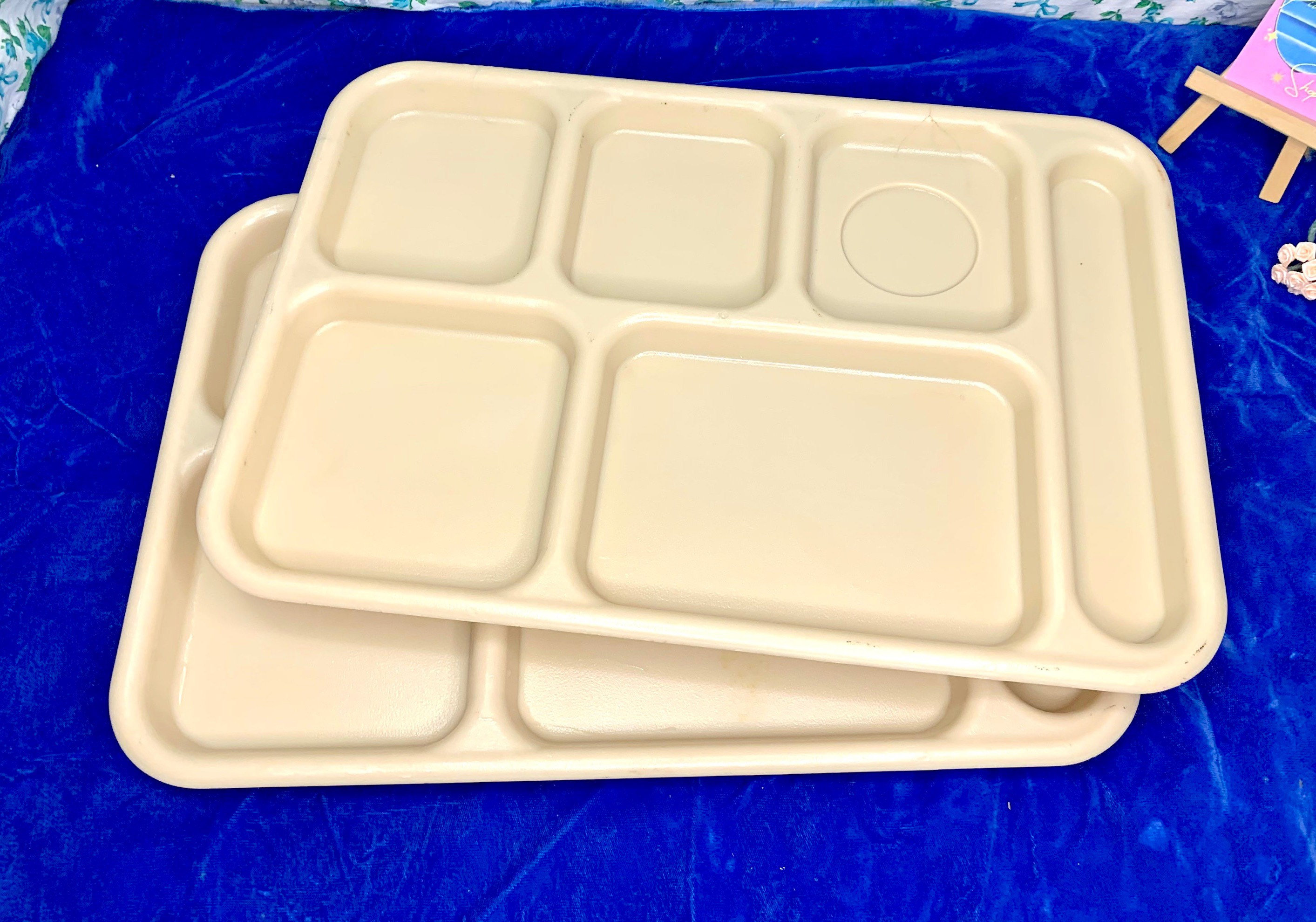 Vintage 90s Plastic School Cafeteria Lunch Tray. 