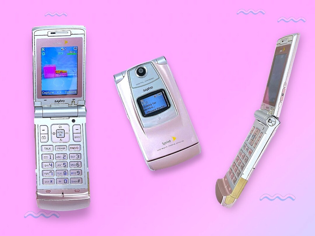 Vintage Y2K Pink Sanyo Camera Flip Cell Phone. Rare.works Etsy