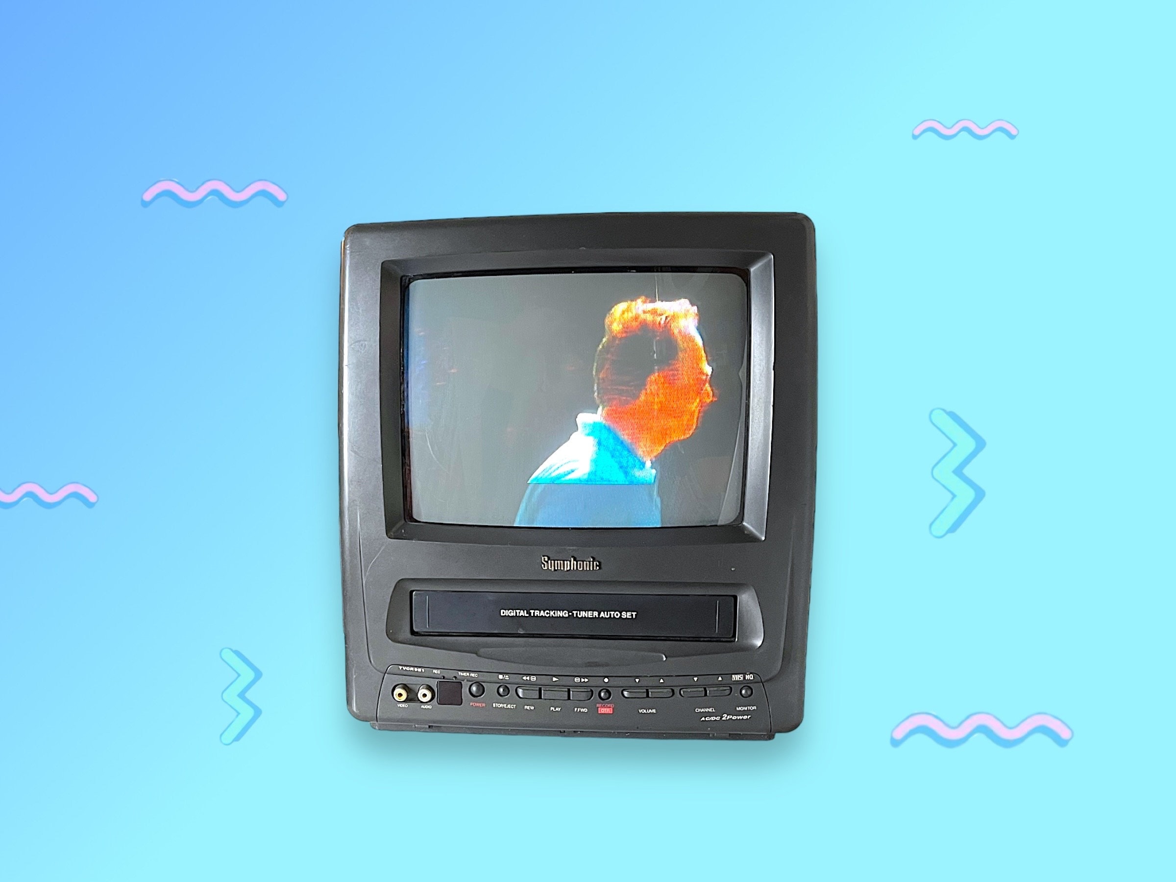 Vintage 90’s VHS CRT TV Set. Gaming !