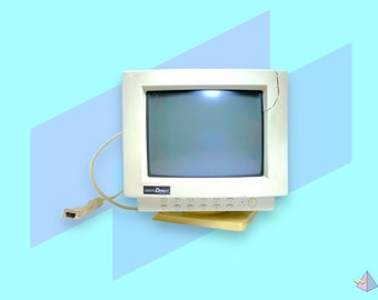 Computadora de escritorio vintage de los años 90. Rara.