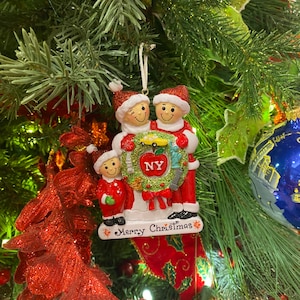 Nyc Wreath Family Christmas Ornament- 3/4/5/6