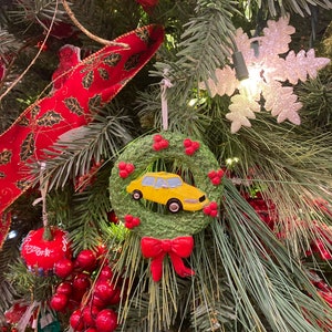 Nyc Wreath With Taxi Christmas Ornament