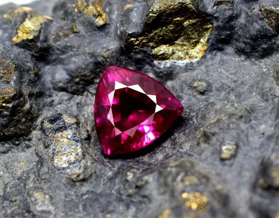 Genuine Quality Best Offer Fancy Cut Natural Ruby From Mogok 5.50 Ct Certified Red Ruby Loose Ruby Stone