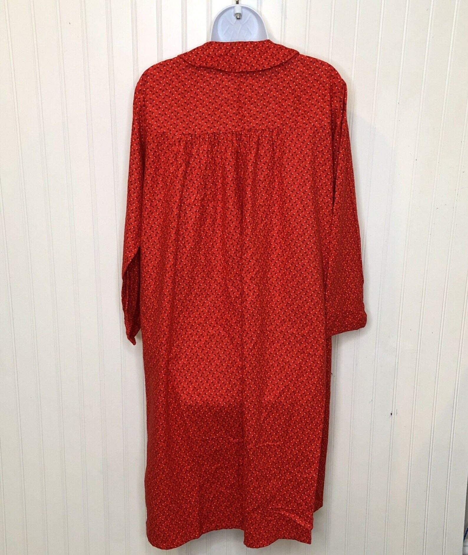 Vintage Flannel Snap Front House Coat, Robe. Red With Tiny Flowers Long ...
