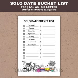 Può includere: Un foglio stampabile bianco intitolato SOLO DATE BUCKET LIST con una lista di controllo di attività tra cui visitare un caffè, picnic, galleria d'arte, fiori, mercatini, museo, ristorante e cucinare. In basso ci sono disegni al tratto di bicicletta e fiori.