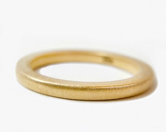 18K Gold Unisex Wedding Ring Band