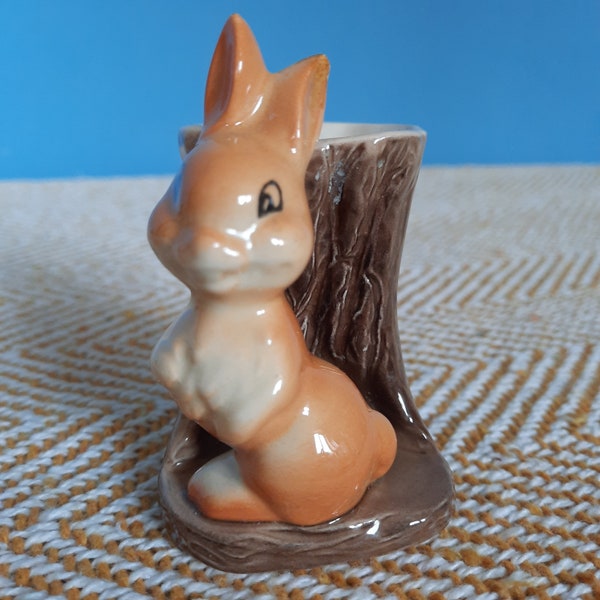 Hornsea Pottery: Fauna Royal Miniatures Rabbit Posy from the 1960s