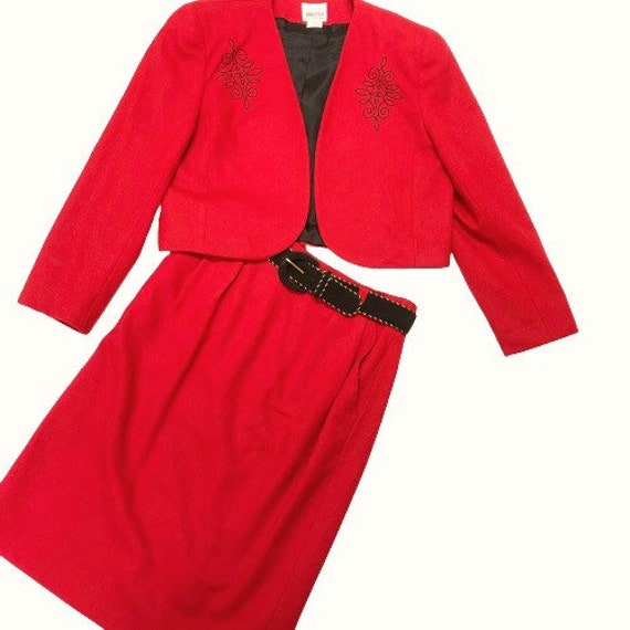 LESLIE FAY suit size 12P