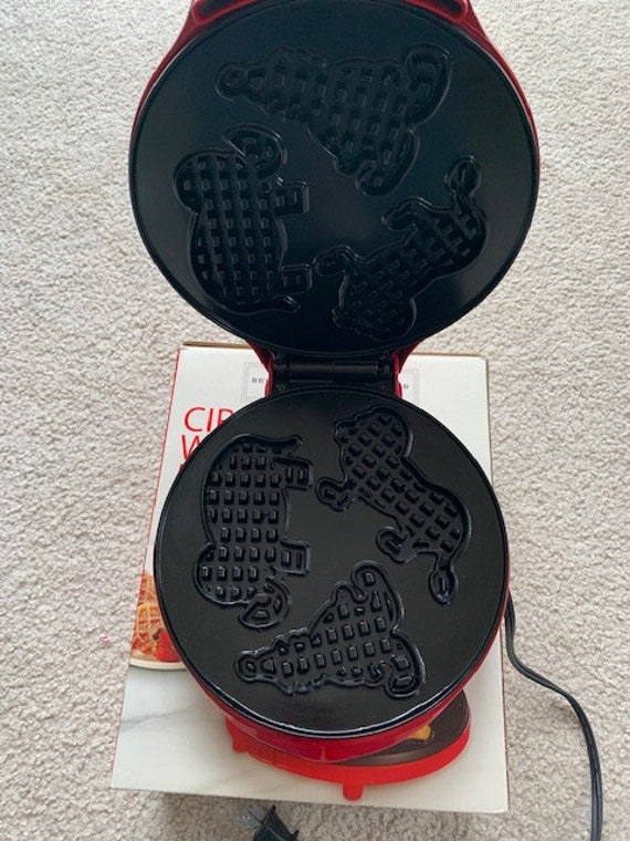 bella cucina circus waffle maker