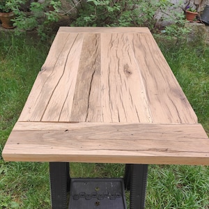 Plateau en bois de récupération. Plateau en chêne massif.