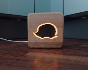 Igel Deko Holz LED Nachtlicht / Tischlicht - Igel Deko - Hedgehog Deco Lamp - Holz Deko - Nachlicht - Holz Tischlicht - Igel Geschenk, USB-C