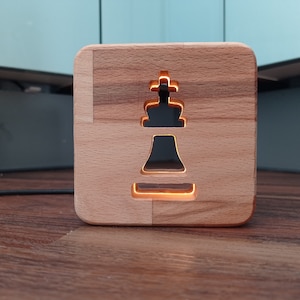 Chess decoration wooden LED night light / table light, chess decoration, chess figure, king, chess piece, king, 9.5 cm, USB-C