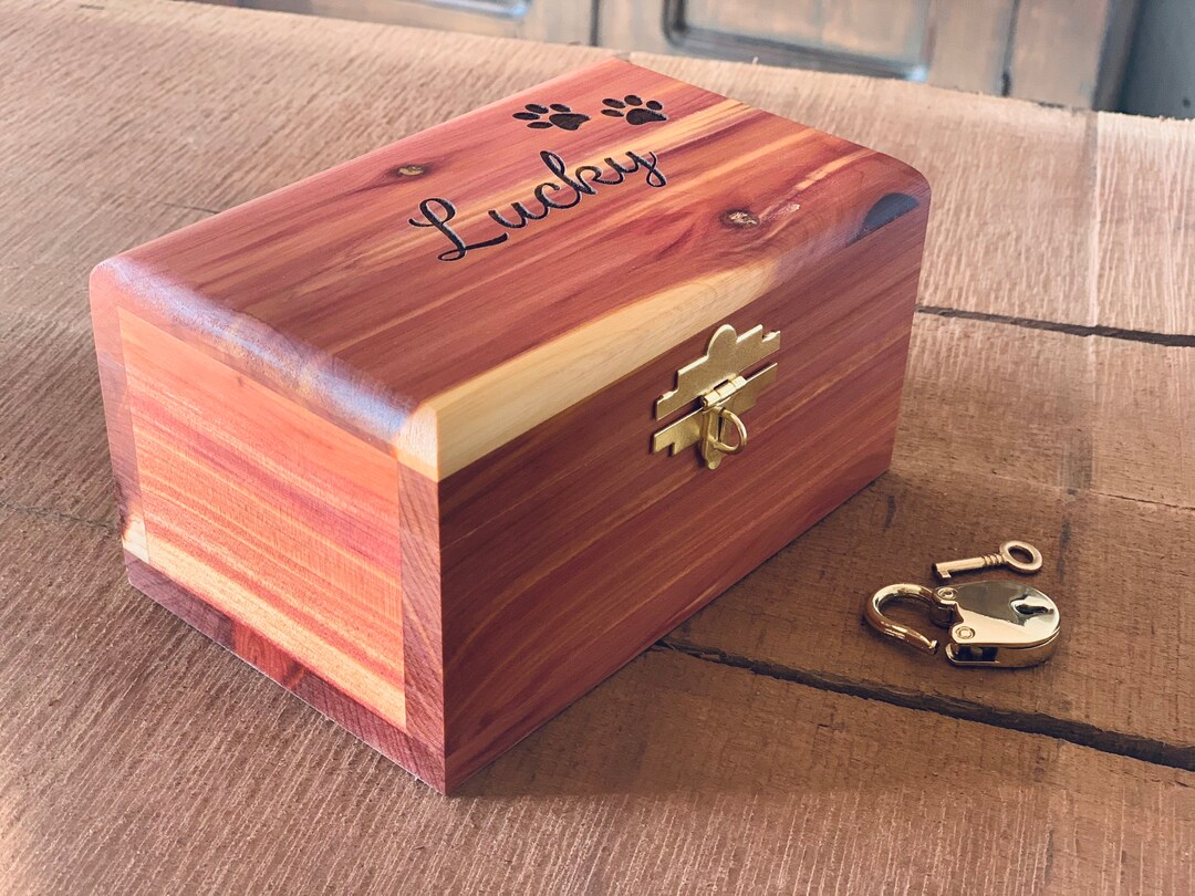 Cedar Paw Print Pet Urn Lock/wood Box /aromatic Eastern Cedar Urn