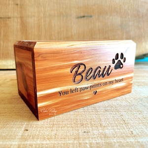 Cedar Wood Pet Urn, Pet Ashes Keepsake, wood box, Memory Box, Engraved Pet Cremation Urn, Wooden dog ashes box, personalized urn, cat urn