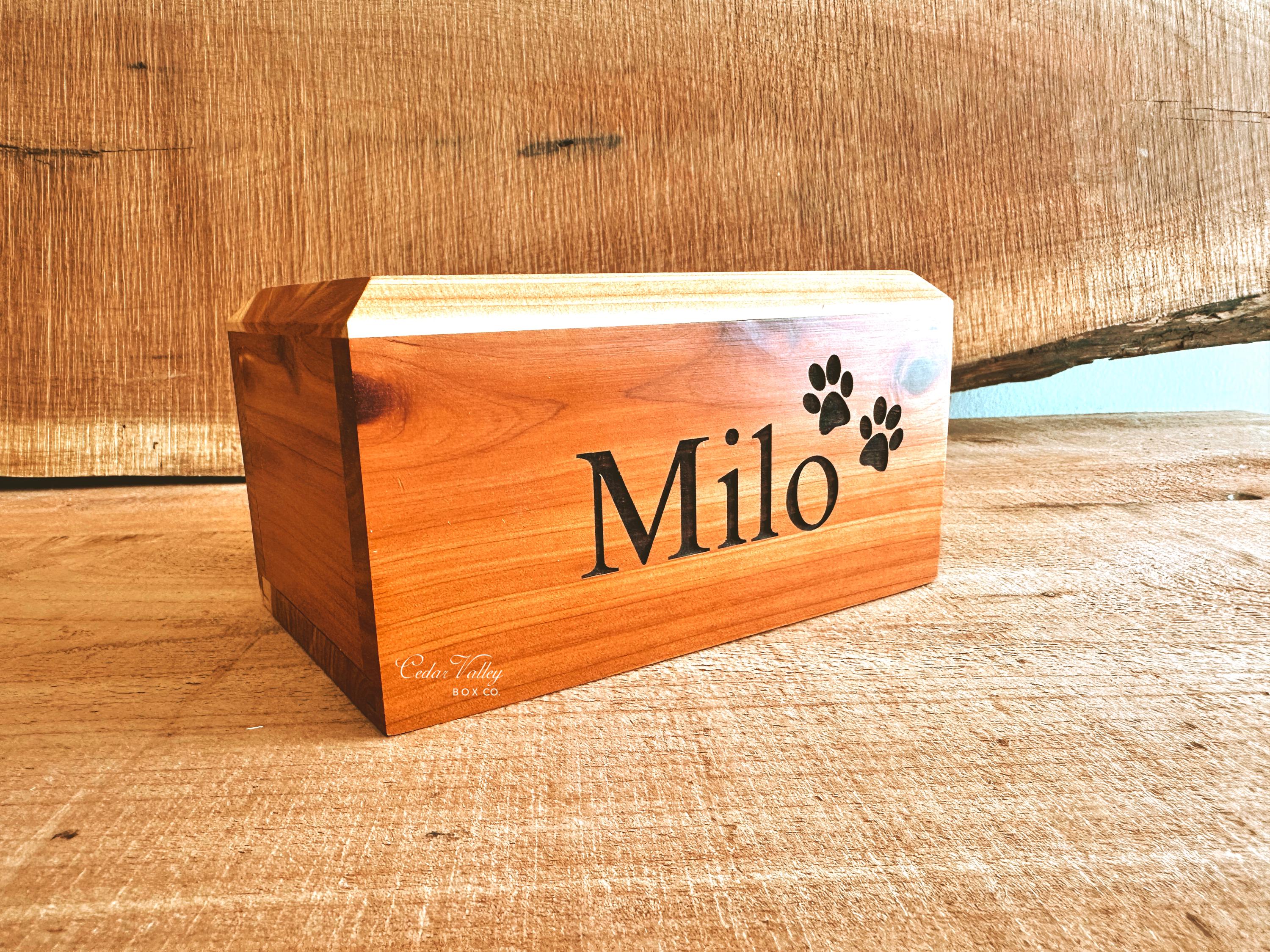 Cedar urns for pets hotsell