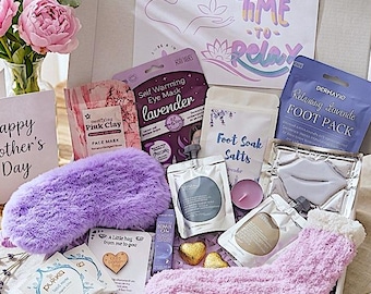 SPA & RELAXATION in a BOX - Cosy Night in Hygge Self-Care Pamper Hamper - Spa gift box for women -  Birthday pamper hamper gift set for her