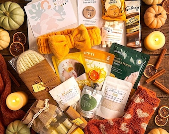 COSY AUTUMN Luxury Self Care Package,  Autumn Birthday Spa Gift Box,  Cozy Pamper Hamper for Her, Pumpkin Spice Pamper Gift Box