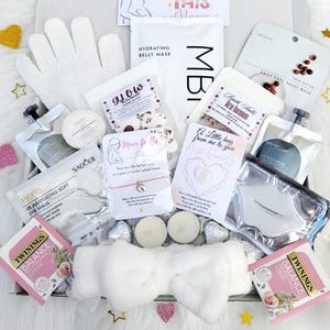Happy Bump Happy Mum to Be Pregnancy Care Package, LUXURY PREGNANCY Spa Pamper Hamper, Rose Quartz Mummy to Be Baby Love Spa Gift Box