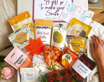COSY AUTUMN Care Package,  Autumn Birthday Spa Gift Box,  Cozy Pamper Hamper for Her, Pumpkin Spice Pamper Gift Box