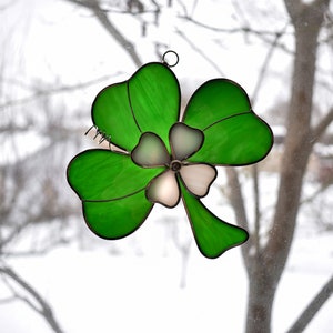 Shamrock with Flower Suncatcher/Nightlight/Ornament
