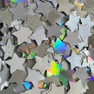 Zilveren mix sterconfetti: feestdecoraties, fotorekwisieten, displays, plakboeken, kunst en versieringen.