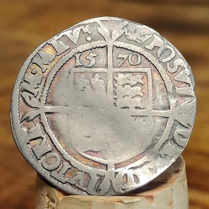 Elizabeth I Tudor hammered silver six pence dated 1570