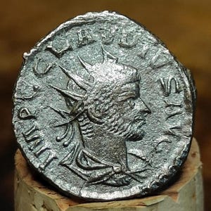 Claudius II Roman coin, Virtus reverse, Very Fine 3rd century ancient Antoninianus