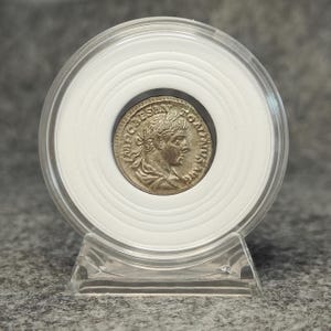 Coin Capsule Display case with stand and foam gasket